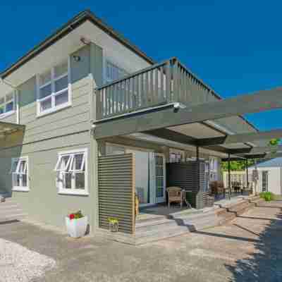 Rooftops Accommodation Hotel Exterior