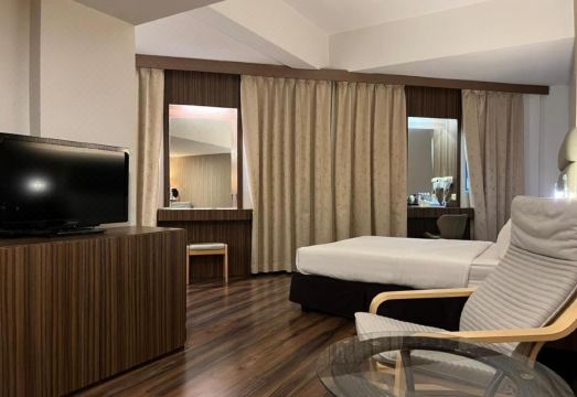 더 랜드마크 호텔 객실 내부 이미지