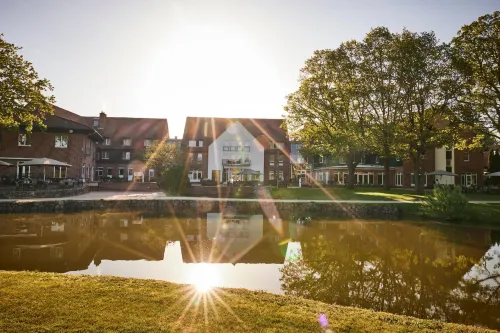 Treudelberg Resort Hamburg (Hotel Treudelberg und Aparthotel Treudelberg) Öffentliche Flächen Photos