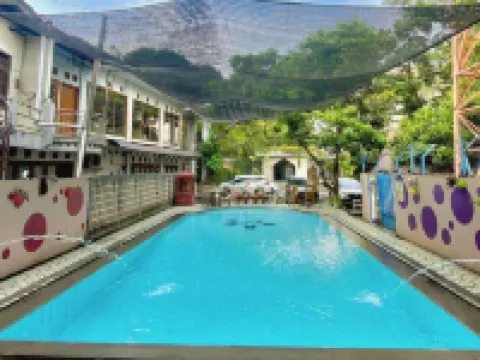 Hotel Pesona Merak Hotel di Kecamatan Gerogol
