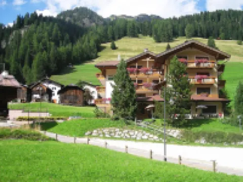 Hotel Dolomites Inn Hotels in Canazei