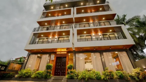Limeshine Hotels and Residence in Negombo