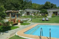 Garden Bungalows Resort - Pools
