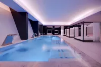 海邊的葡萄酒與書籍，阿爾加維度假村 - SPA