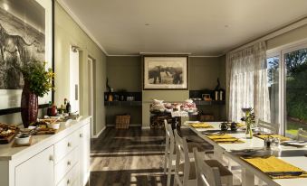 Founders Lodge by Mantis