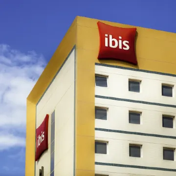 ibis Macae