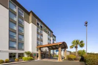 Holiday Inn & Suites Columbia NE - FT Jackson Area Hotels in Dentsville
