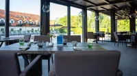 Hotel Hraniční zámeček - breakfast