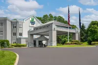 Holiday Inn Express & Suites HAWTHORNE - ELMSFORD NORTH Hotels in Ossining