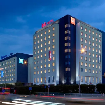 ibis budget Warszawa West Station Отели рядом с достопримечательностью «Влохи»