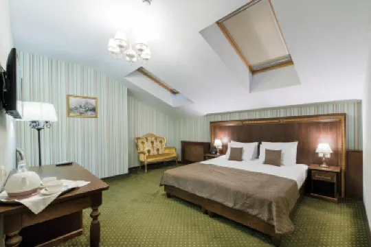 タタルスカヤ ウサドバ のホテル