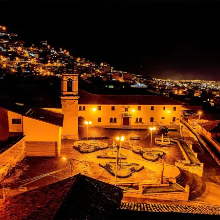 RHOUSE Cusco