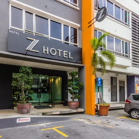 Z Hotel Ara Damansara, LRT, Mall, Airport Отели рядом с достопримечательностью «Торговый центр Evolve Concept Mall»