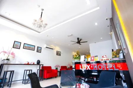 Lux Hotel Отели в г. Hilir Perak