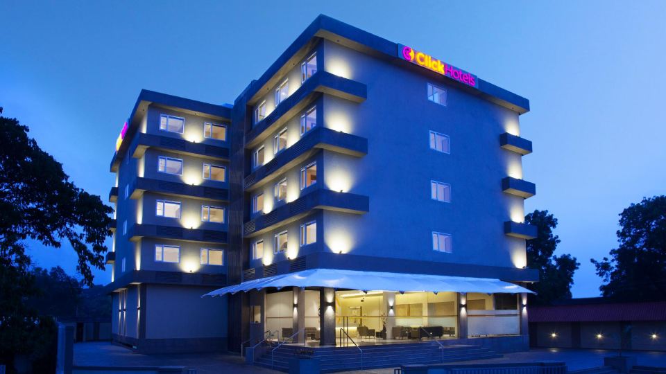 Click Hotel, Junagadh