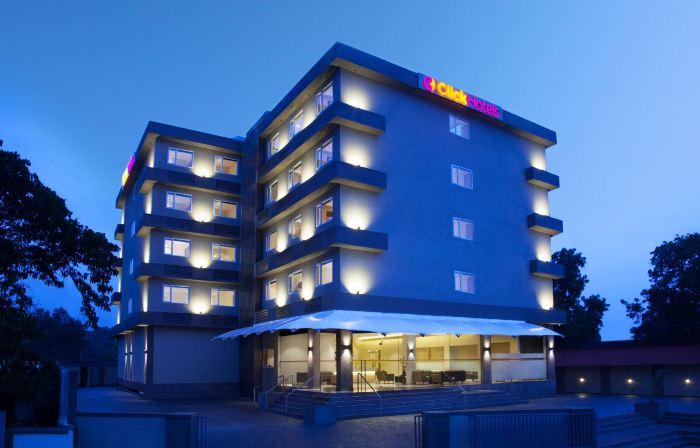 Click Hotel, Junagadh