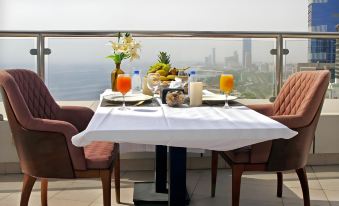 Seafront Luxury Suites Jeddah Corniche