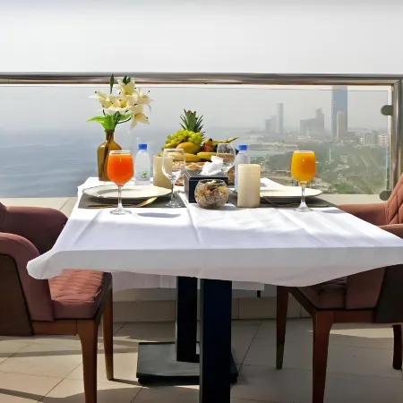 Seafront Luxury Suites Jeddah Corniche
