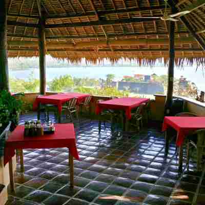 Casa Rosa Inn and Restaurant Rooms
