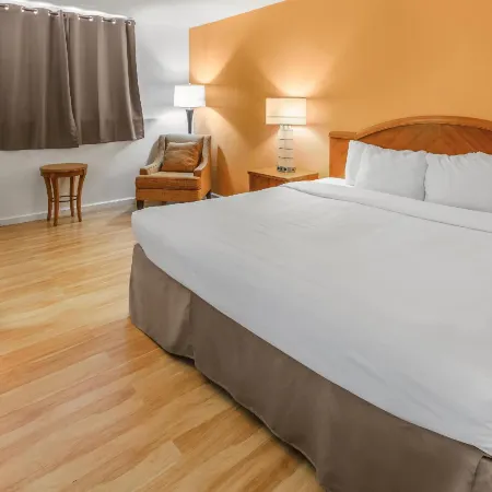 Econo Lodge Alliance