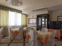 Hotel Stella 2000 Hotele w: Olbia