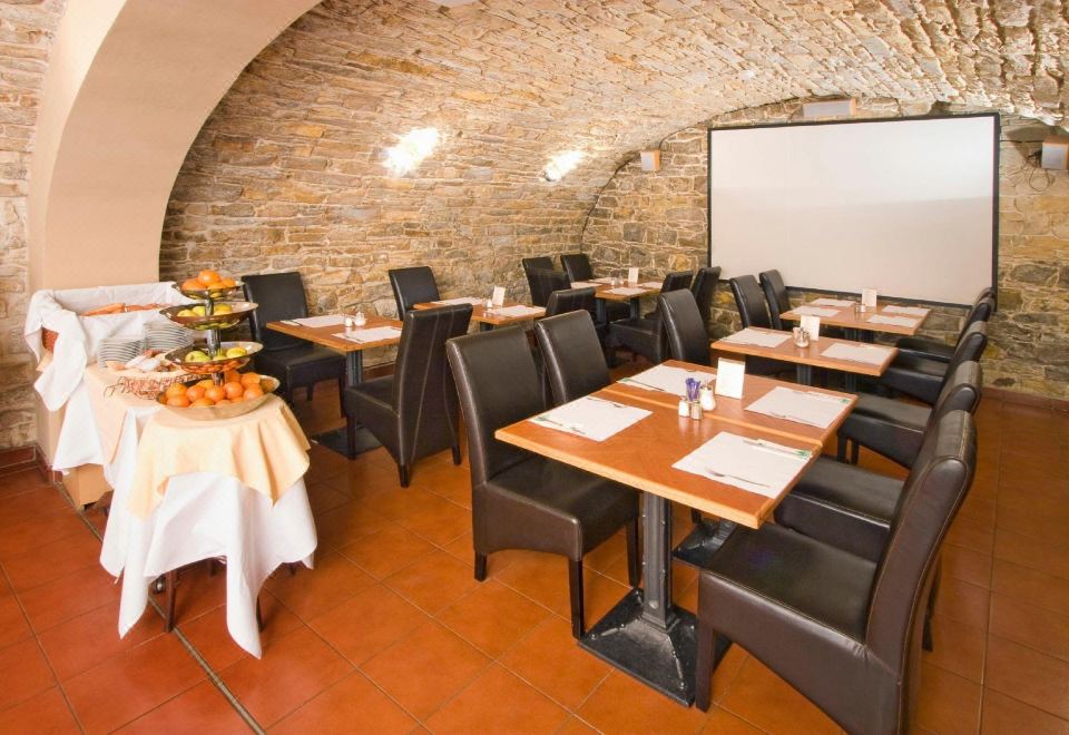 프라하 호텔 무차의 레스토랑 전경