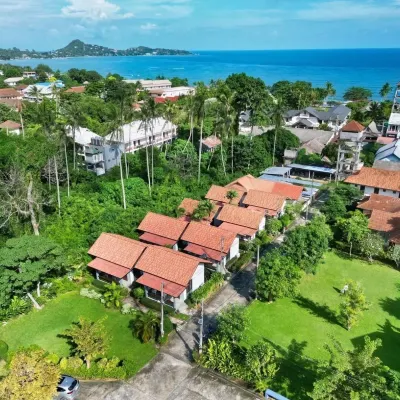 Bluewhale Home Samui Отели рядом с достопримечательностью «Мумифицированный монах»