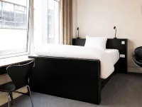 Garner Hotel Dublin Temple Bar Hotels near Brown Thomas
