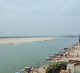 Hotel Shannti Inn with Ganges View - parking