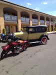 Lakeview Motel - parking
