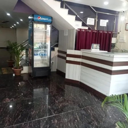 Hotel Regal Heights