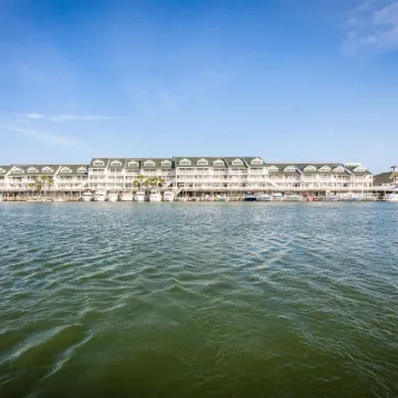 Holiday Inn & Suites CLEARWATER BEACH S-HARBOURSIDE by IHG
