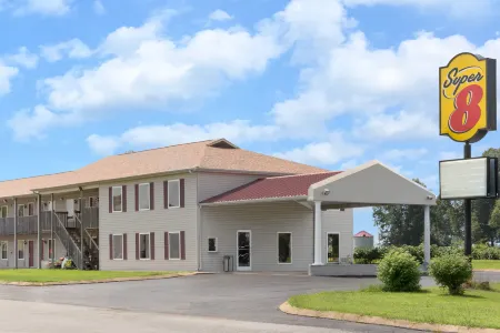 Super 8 by Wyndham Whiteville Отели в г. Хардимэн