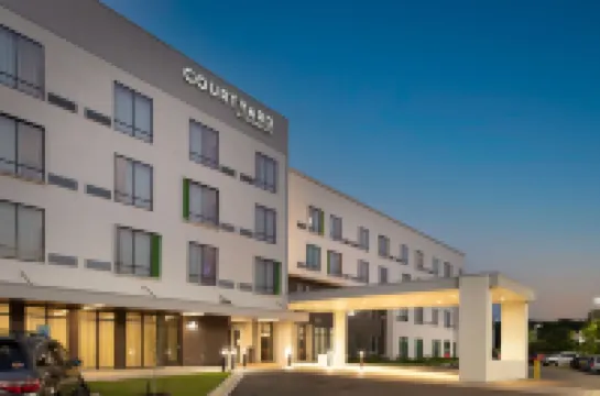 Courtyard Memphis East/Galleria