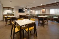 Fairfield Inn & Suites Seattle Sea-Tac Airport Hôtels à : Des Moines