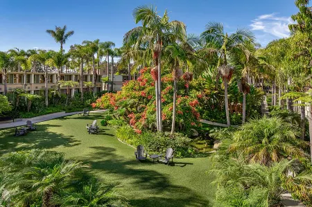 Sheraton La Jolla Отели рядом с достопримечательностью «Шелл Бич»