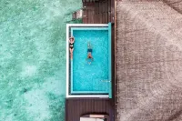 Sheraton Maldives Full Moon Resort & Spa - Pools