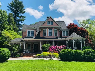 Beaufort House Inn Hotels in Reems Creek