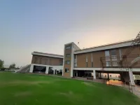 Royal Palm Resort Hotels in Hisar