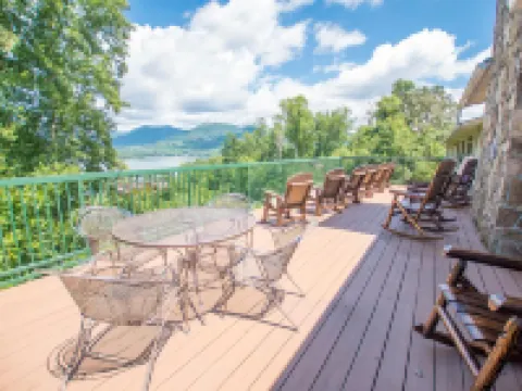 Lake Chatuge Lodge Hotels in Towns County