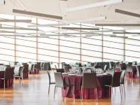 Hotel Reina Petronila Hotels near La Romareda