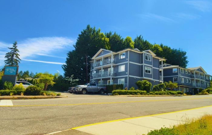 Gibsons Landing Inn