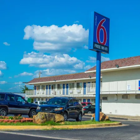 Motel 6 Ardmore, OK