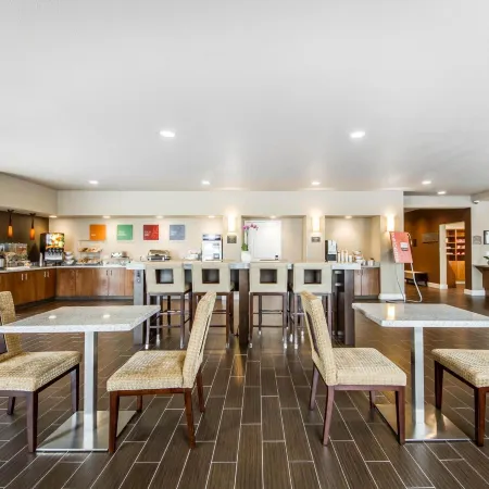 Comfort Suites Woodland - Sacramento Airport