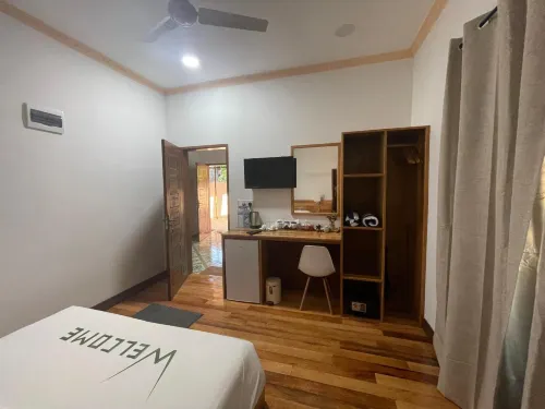 Mandhoo Inn فنادق في Mandhoo