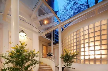 Au Pacific Hotel Отели рядом с достопримечательностью «Лебединый о.»