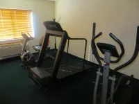 AmericInn by Wyndham Manitowoc - Gym