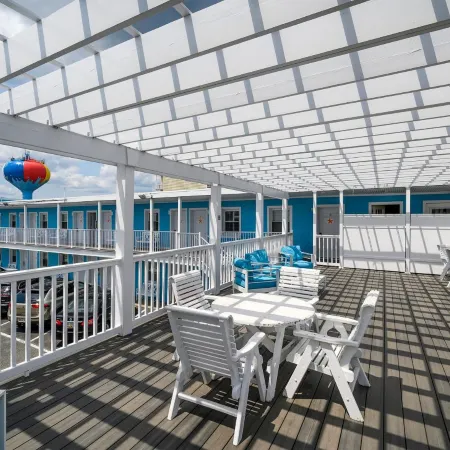 Madison Beach Motel