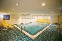 Hotel Appartement Landhaus Stutzi - Hotel Strandperle - Swimmingpools