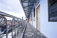 Serasi kost Hotel di Karya Baru